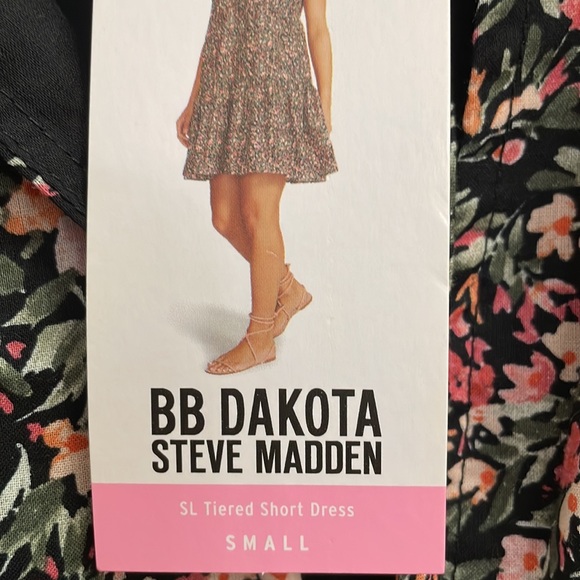 🌸BB DAKOTA floral tiered dress.  S - Picture 7 of 8